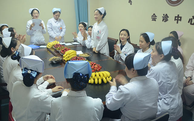【5.12护士节】乐动平台举办茶话会白衣天使受表彰(图5)